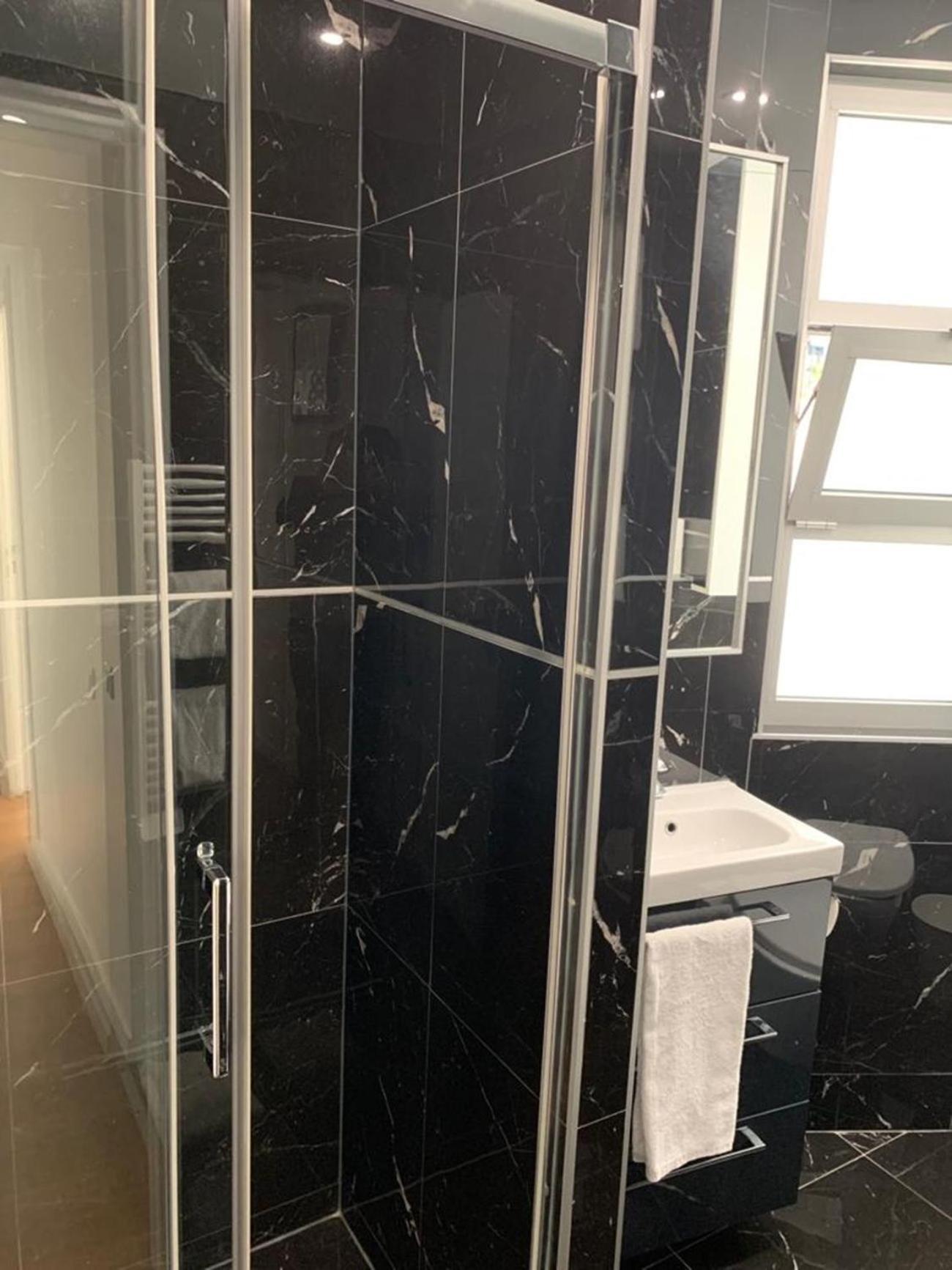 115 - Urban Vuitton Saint Denis Apartman Párizs Kültér fotó